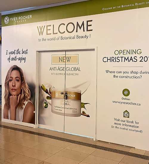 Mall hoarding install